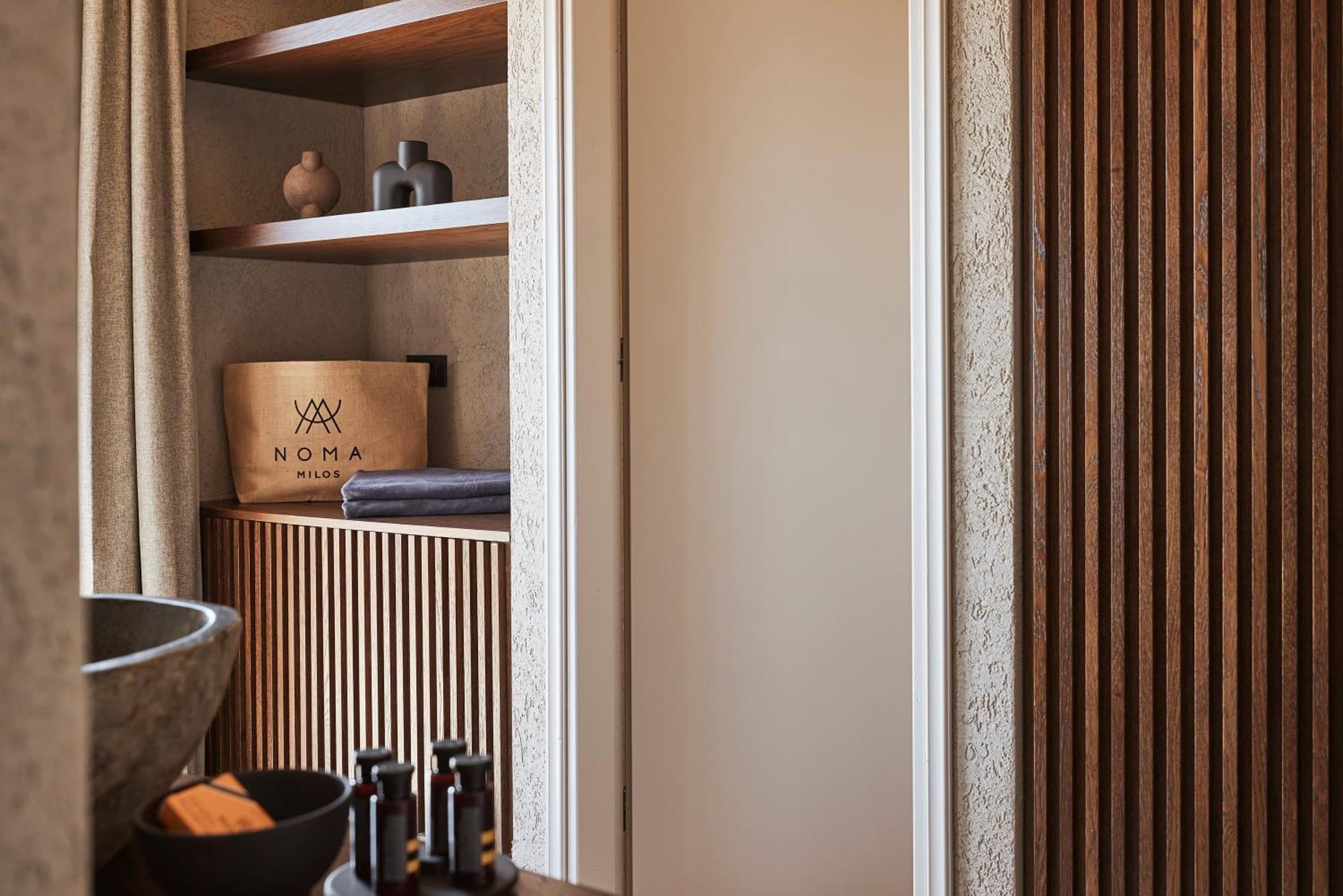 Noma Milos - Delmar Collection Provatas Luaran gambar